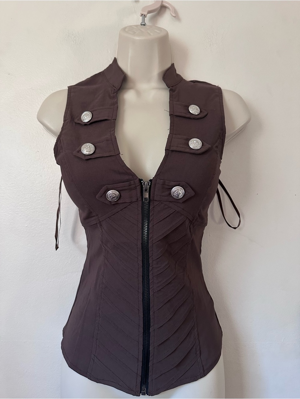 Women’s Brown Sleeveless Zip Front Military-Style Top